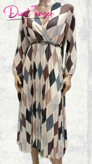 Elegáns pliszírozott muszlin anyagú ruha